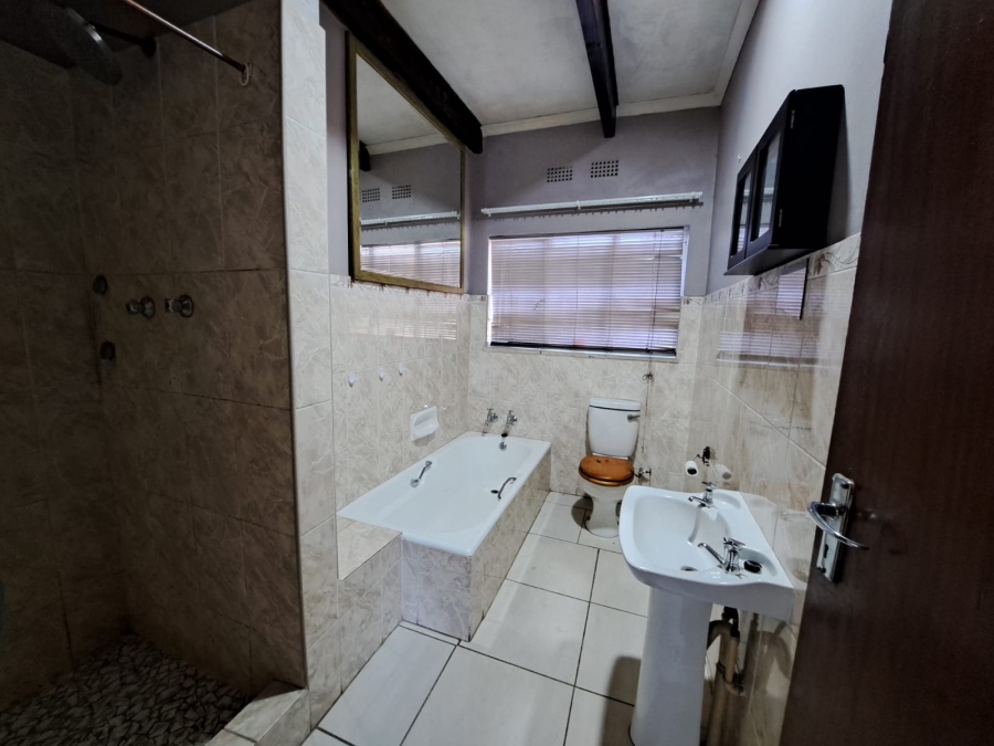 3 Bedroom Property for Sale in Safari Gardens North West